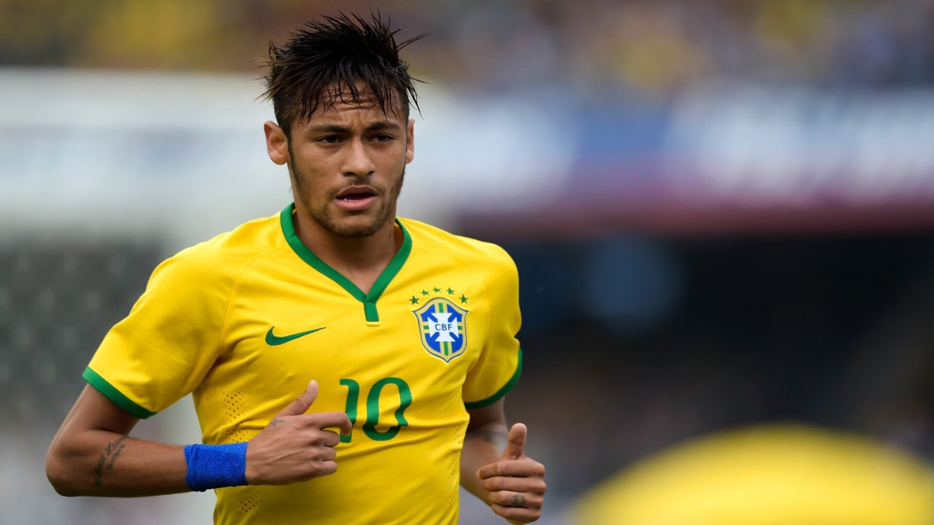 足球赛场焦点！意大利队对阵巴西队，爆冷逆转，黑马强势击败劲敌